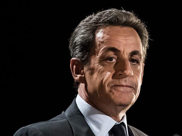 Bivšem francuskom predsjedniku danas se stavlja nanogica