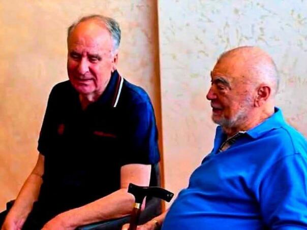 Bivši članovi Predsjedništva SFRJ: Mesić posjetio Bogićevića