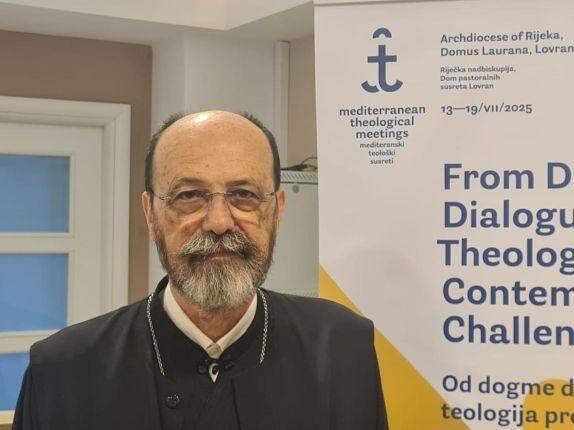 Perišić: Crkva je u protivprirodnom bludu sa do srži korumpiranom državom