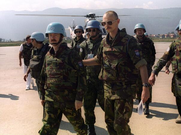 Bivši holandski ministar preuzeo dio odgovornosti: "Srebrenica nije morala pasti"