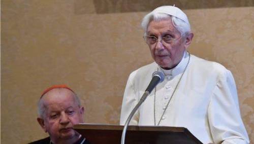 Bivši papa Benedikt XVI priznao da nije govorio istinu u istrazi o svećeniku pedofilu