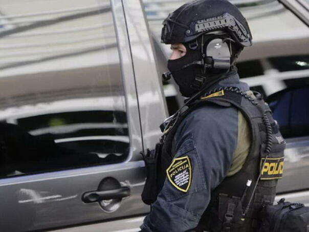 Bivši policajac iz Srbije uhapšen u KS: Pronađeno 1,5 kg heroina i 600 grama kokaina