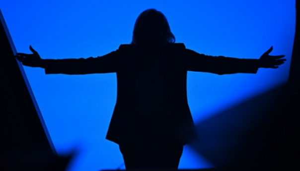 Bivši predsjednik Hollande pozvao birače da glasaju za Macrona