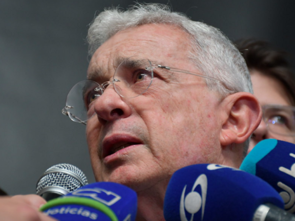 Bivši predsjednik Kolumbije Alvaro Uribe osuđen na 12 godina kućnog pritvora