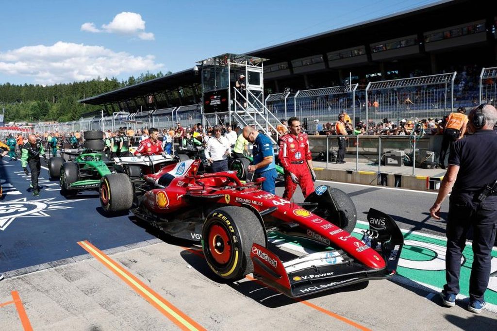 Bivši šef Formule 1: Hamilton je osvajao kada je konkurencija bila slabija