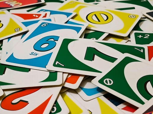 Bizaran zločin: Muškarac napadnut nožem i palicom zbog partije "Una"