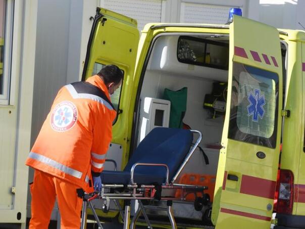 Bizarna nesreća u Hrvatskoj: Dječak pao sa 4. sprata direktno na kola Hitne pomoći