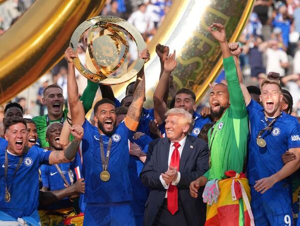 Bizarna scena nakon finala: Trump ostao s Chelseajem slaviti trofej
