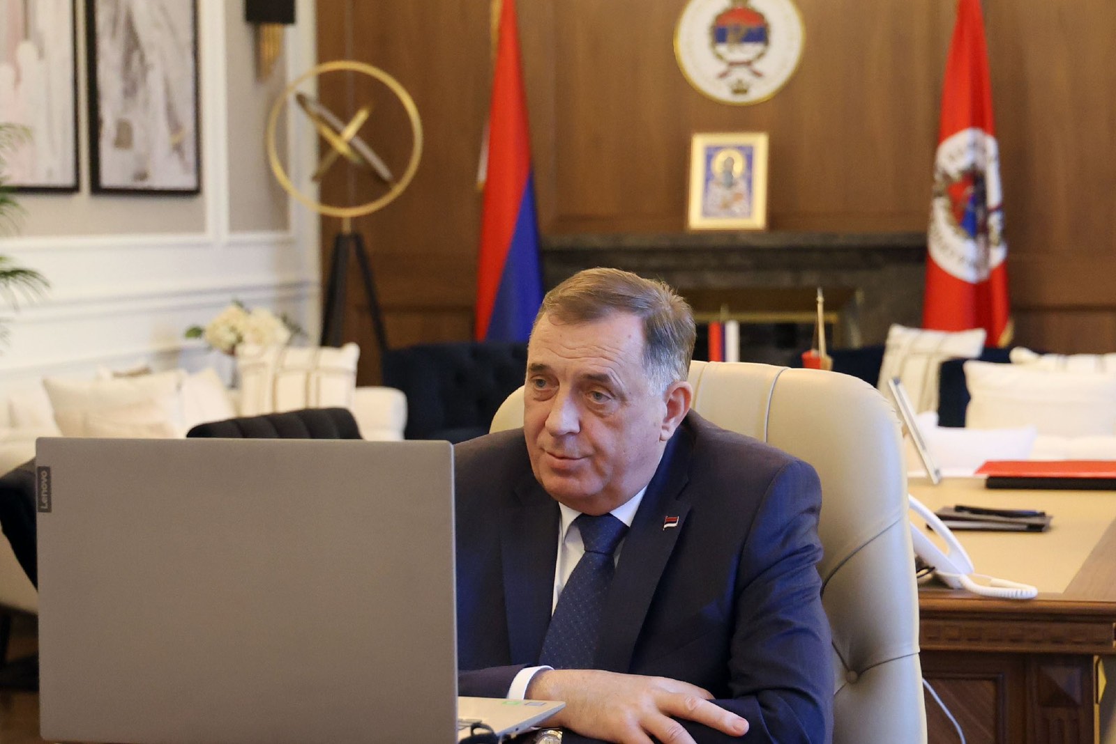 Bjegunac Dodik zove lidere svih parlamentarnih stranaka u BiH na sastanak