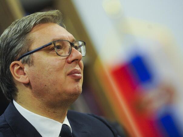 Bjelica o Vučićevoj borbi protiv rezolucije: Nastavak genocidne politike