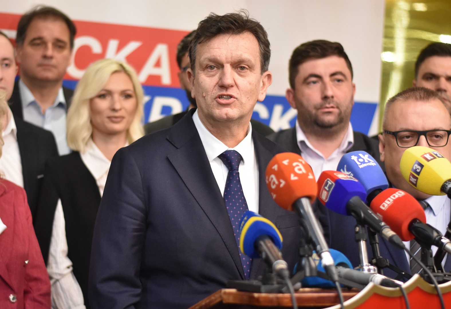 Blanuša: Serdarov uzeo milione, narod ostao bez grijanja