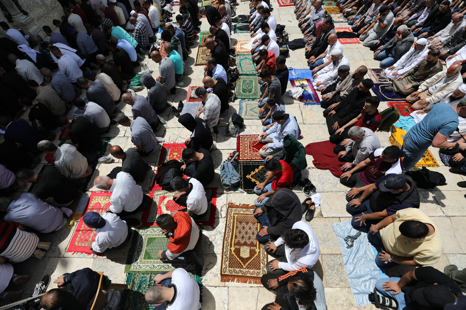 Blizu 150.000 vjernika klanjalo džumu u Al-Aksi