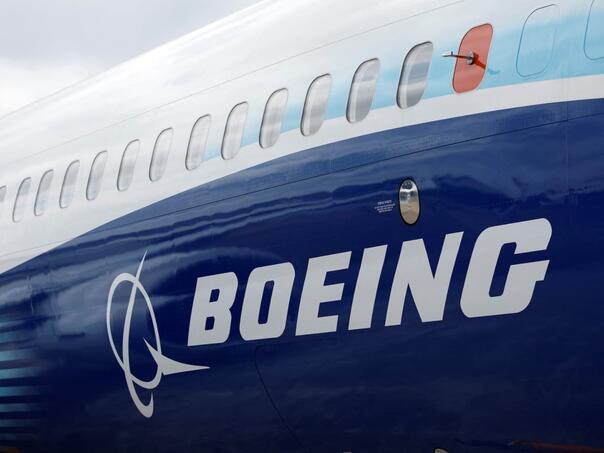 Boeing se suočava sa kaznom od 487 miliona dolara zbog prevare