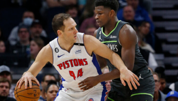 Bogdanović dominirao u pobjedi Detroita, Irving predvodio Dallas