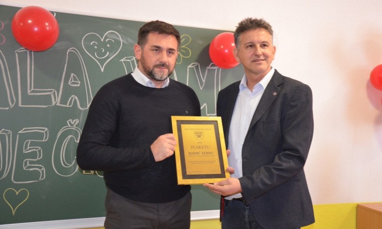 Bolji uslovi učenicima i nastavnicima u OŠ 'Kalesija'