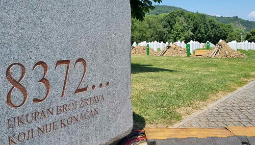 Bolne priče iz Potočara kroz objektiv našeg fotoreportera