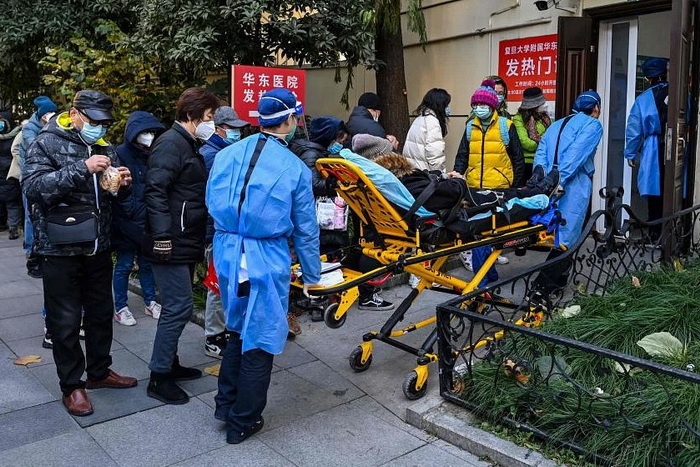 Bolnica u Šangaju upozorava na 'tragičnu bitku' protiv COVID-a