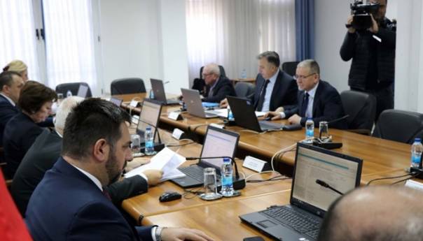 Bolnicama u Sarajevu, Tuzli i Mostaru po 10 miliona KM