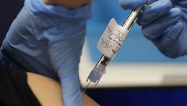 Bolničar iz Kalifornije pozitivan sedam dana nakon cijepljenja