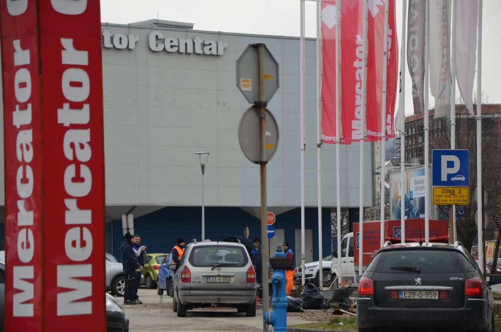 Bomba kašikara pronađena u blizini tržnog centra u Tuzli