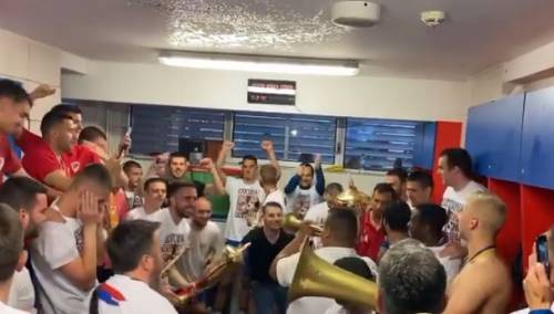 Borac osvajanje titule u svlačionici slavio uz trubače