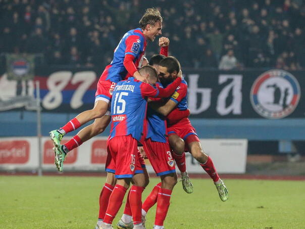 Borac pobijedio Slogu i nastavio pohod na titulu