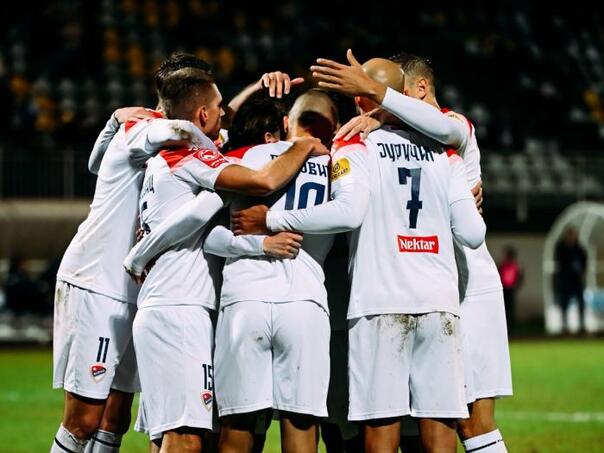 Borac uz pomoć sudija savladao Velež u Banjaluci