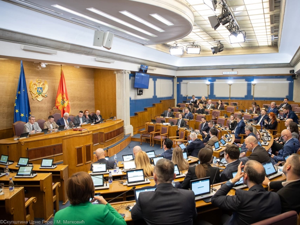 Borba protiv korupcije: Crnogorci promijenili Ustav