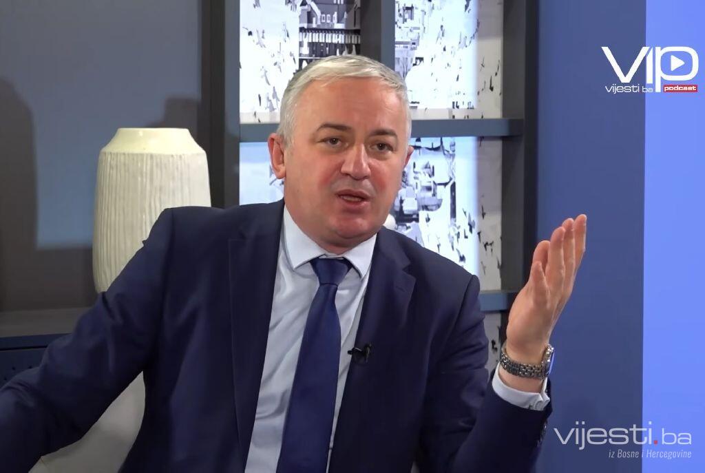 Borenović: Alal vera - javno galame, a tajno priznaju Sud BiH