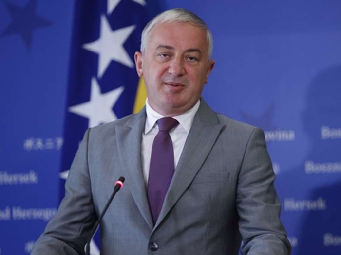 Borenović: Lažni visoki predstavnik laže