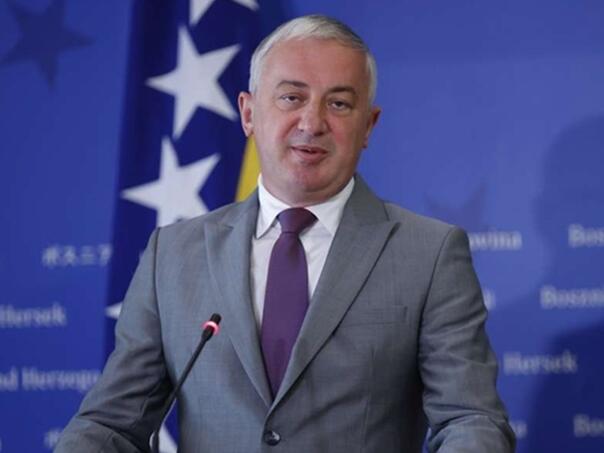 Borenović: Lažni visoki predstavnik laže