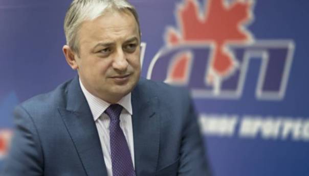 Borenović o Dodiku: Kad o tebi loše govori konvertit, znači da si na pravom putu