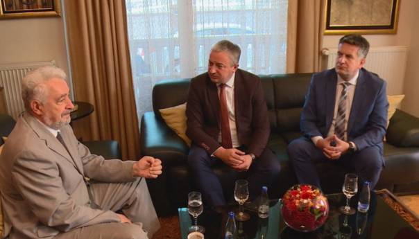 Borenović sa Krivokapićem i Abazovićem: Važna iskustva za RS i BiH