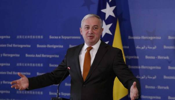 Borenović: Svaka nametnuta odluka predstavlja šamar za domaće institucije