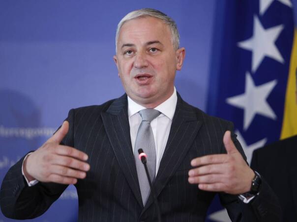 Borenović: Zahvaljujući Dodiku ide se na izbore po Schmidtovom zakonu