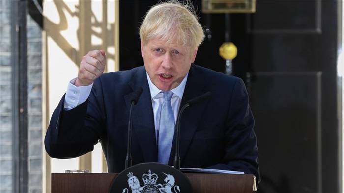 Boris Johnson objavio strožije mjere za praznike