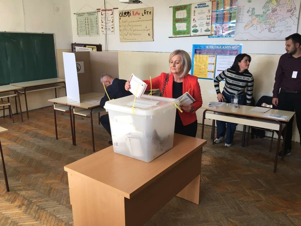 Borjana Krišto glasala u Livnu: Očekujem da će izbori proći u fer i demokratskom ozračju