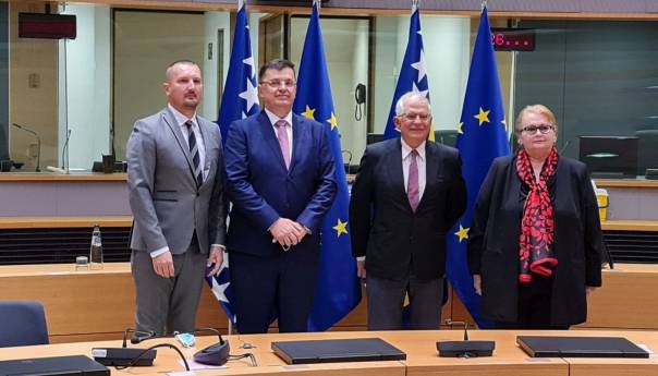 Borrell pred Tegeltijom: Glorifikaciji zločinaca nema mjesta u EU