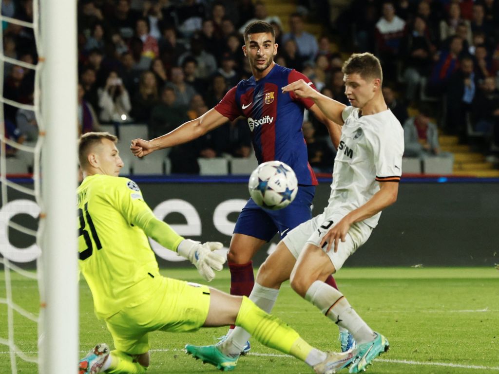 Borussia bolja od Newcastlea, Peljto sretan Šahtaru protiv Barcelone