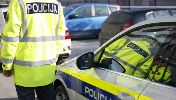 Bosanac u Sloveniji pred djecom ubio suprugu