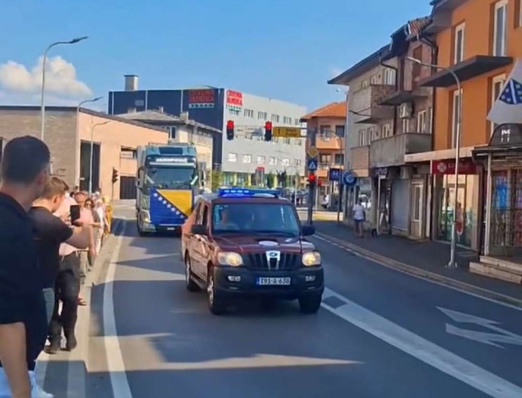 Bosanska Krupa ispratila posmrtne ostatke pet žrtava prijedorskog genocida