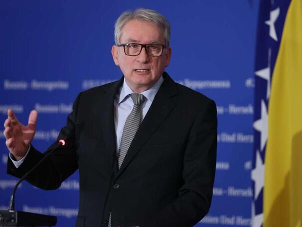 Bosić: Dodik koristi priču o otcjepljenju kao zaštitu od optužbi za pranje novca