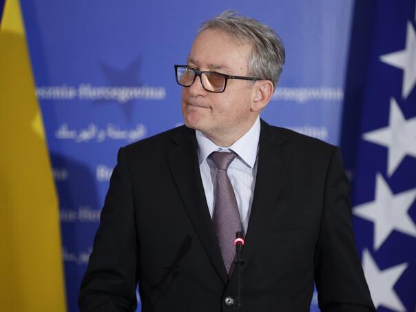 Bosić: Vlast ne funkcioniše, Krišto da podnese ostavku