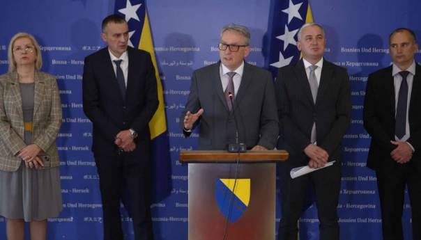 Bosić: Napustili smo sjednicu zbog intenziviranja konflikta unutar BiH