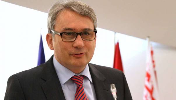 Bosić: Sjednica Doma naroda zavaravanje javnosti da se nešto radi