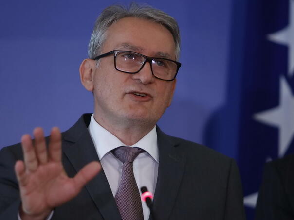 Bosić: SNSD pokazao otvoren prezir prema potrebama građana