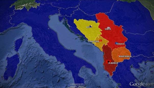 Bosna i Hercegovina 2022: Od "non-papera" do puzajućeg rata