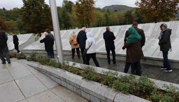 Bošnjaci iz Hrvatske odali počast žrtvama genocida u Srebrenici