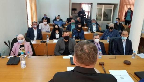 Bošnjački odbornici u Srebrenici napustili sjednicu