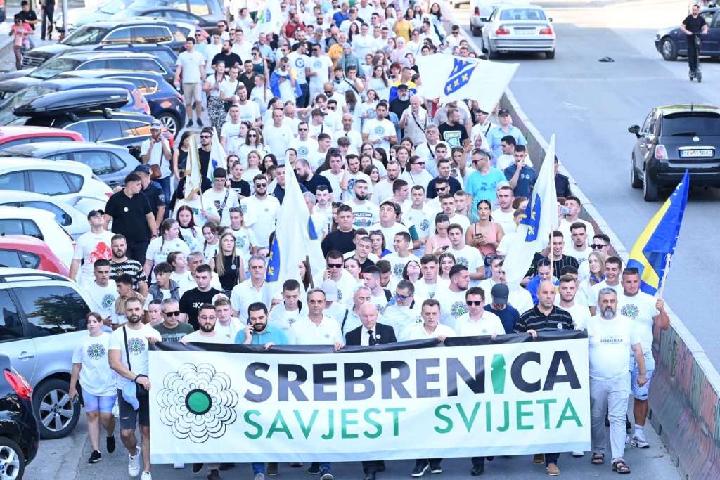 Bošnjačko nacionalno vijeće Sjeverne Makedonije organizovalo komemorativni 'Marš za Srebrenicu'
